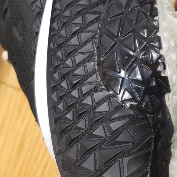 𝅺NIKE force savage men's gold and black cleats size 16 EUC - Picture 4 of 6